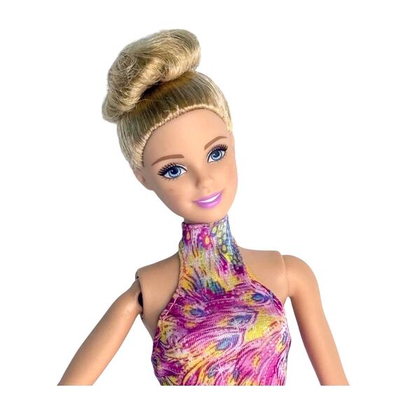 Barbie Doll Pull String Gymnast & Outfit 2015 Mattel Works Tie A Ribbon On Wand - Picture 1 of 9